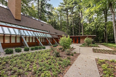 11 Snowfield Ct, Midland, MI 48640 - photo 2