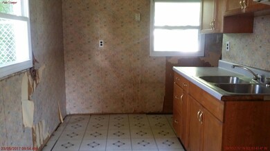 891 S Ashburton Rd, Columbus, OH 43227 - photo 3