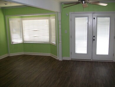 407 Azalea Blvd, Douglas, GA 31533 - photo 5