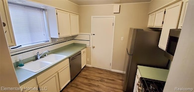 907 E 5th St unit Lower, Royal Oak, MI 48067 - photo 5