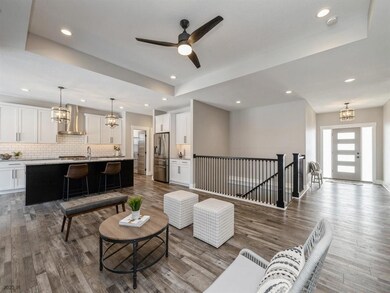 10009 Hidden Valley Dr, Johnston, IA 50131 - photo 7