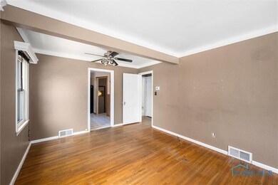 1664 Gould Rd, Toledo, OH 43612 - photo 6