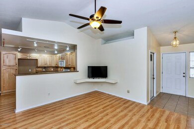 8423 W Berkeley Rd-large-003-8-Main Livi