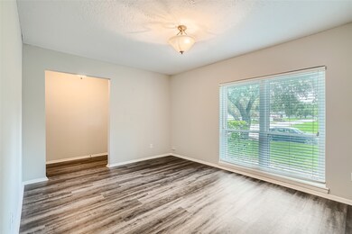 16635 Townes Rd, Friendswood, TX 77546 - photo 3