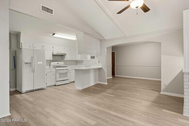 4-web-or-mls-122 Beta Dr-4
