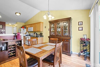 Dining/Kitchen
