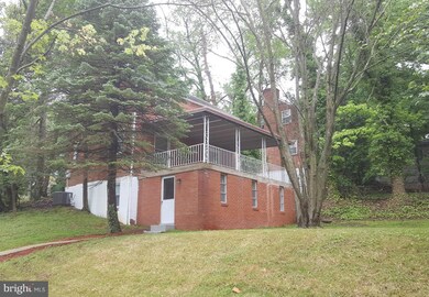 5601 Miles Dr, Oxon Hill, MD 20745 - photo 4