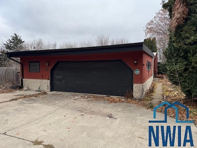 201 E Garfield St, Laurens, IA 50554 - photo 2