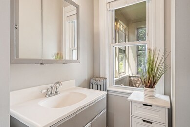 35 Richardson St unit 1, Wakefield, MA 01880 - photo 5