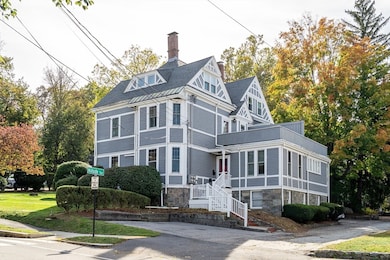 79 Chestnut St unit 2, West Newton, MA 02465 - photo 3