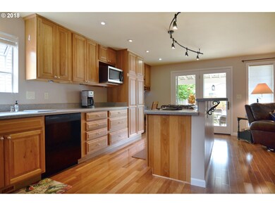 1240 Flintridge Ave, Eugene, OR 97401 - photo 6