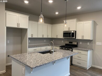 1924 N Juniper Ct, Canby, OR 97013 - photo 2