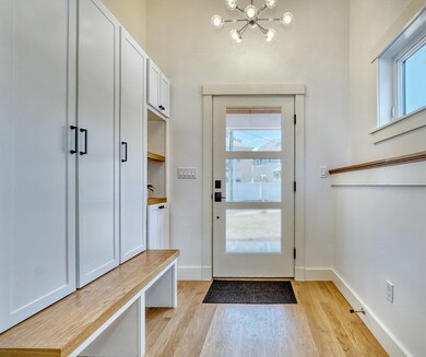 126 Norwood Ave unit D, Newton, MA 02460 - photo 5