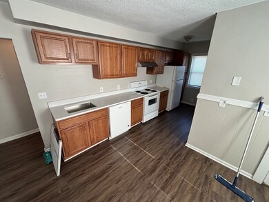 485 Springfield St unit 1, Chicopee, MA 01013 - photo 4