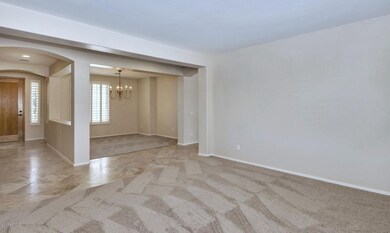 6204 W Hedgehog Pl-large-004-2-LivingDin