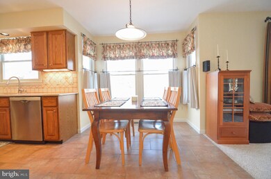 15488 Waters Creek Dr, Centreville, VA 20120 - photo 7