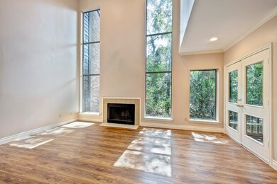 250 Sugarberry Cir unit 250, Houston, TX 77024 - photo 6