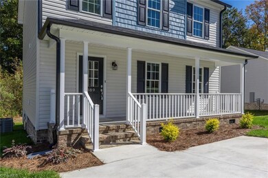 889 Berg St, Asheboro, NC 27203 - photo 4