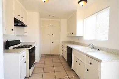 2142 Pepper Dr, Highland, CA 92346 - photo 5