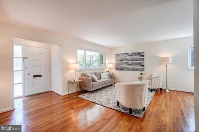 1711 Evelyn Dr, Rockville, MD 20852 - photo 3