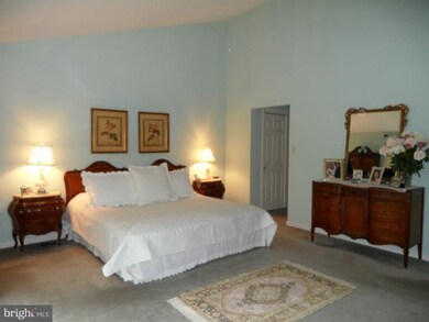 5823 Linden Square Ct unit 52, Rockville, MD 20852 - photo 6