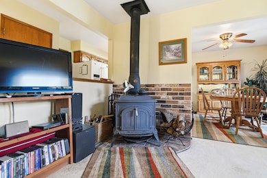 6921 Dennis Ct, Redding, CA 96001 - photo 7