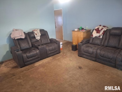 2134 W Lawrence Ave, Springfield, IL 62704 - photo 2