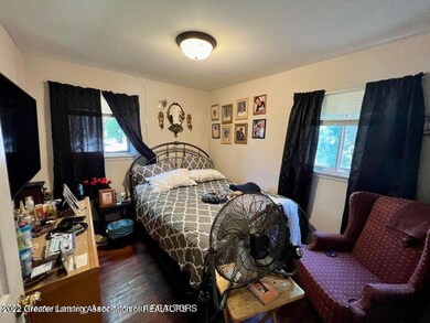 4627 Lowcroft Ave, Lansing, MI 48910 - photo 5