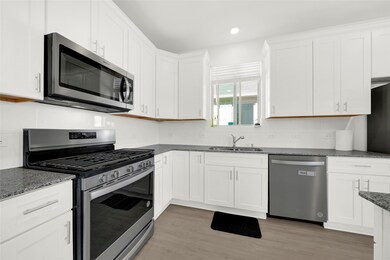 3109 Clydesdale Dr, Alvin, TX 77511 - photo 3