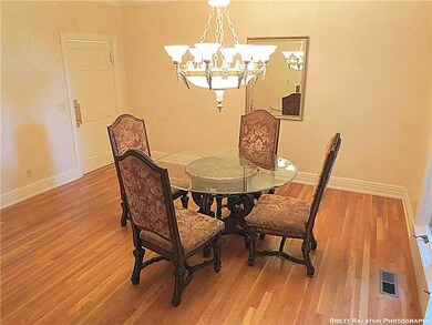 Dining Room. Your guest will be Dining in elegance & style!!