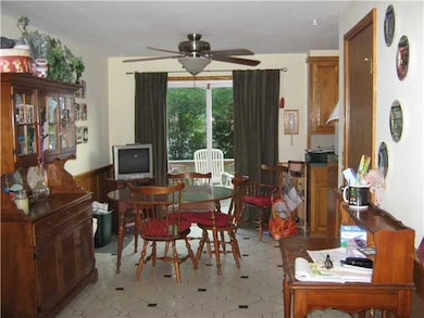 Dining Room Lower Dining/Eat-in Kitchen