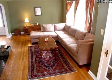 64 E 216th St, Euclid, OH 44123 - photo 3