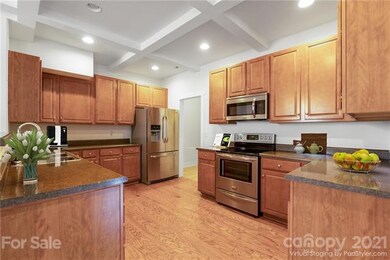 50 Onteora Oaks Dr, Asheville, NC 28803 - photo 4