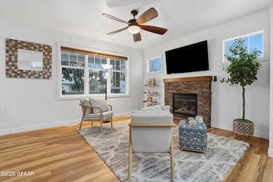 1516 Walnut St, Grand Forks, ND 58201 - photo 4