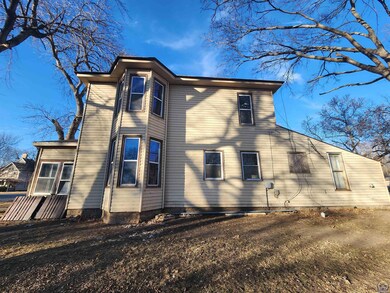 303 E Perry St, Rossville, KS 66533 - photo 2