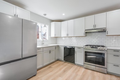 26 Loockerman Ave, Poughkeepsie, NY 12601 - photo 7