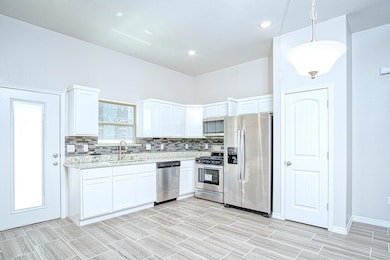 621 Harvest Grove Ln, Socorro, TX 79927 - photo 2