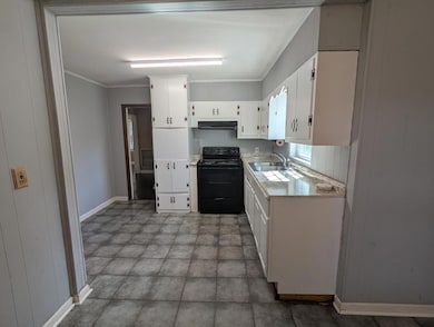 1704 W Highland Ave, Albany, GA 31707 - photo 2