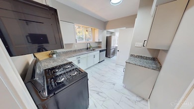 5126 Grafton Ave, Cincinnati, OH 45237 - photo 7