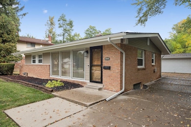 29484 Spring Hill Dr, Southfield, MI 48076 - photo 3