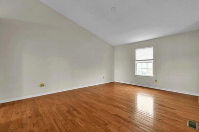 5678 Earnings Dr, Columbus, OH 43232 - photo 3