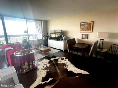 Skyline Plaza unit 2608S, Baileys Crossroads, VA 22041 - photo 2