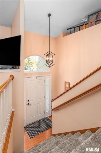 6604 Vine St, Davenport, IA 52806 - photo 7