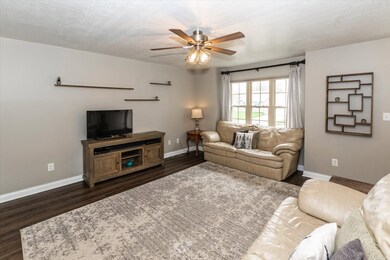 2202 Sumpter Trail, Columbus, IN 47203 - photo 6