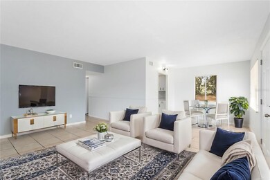 2000 15th Ct NW unit 15, Winter Haven, FL 33881 - photo 2