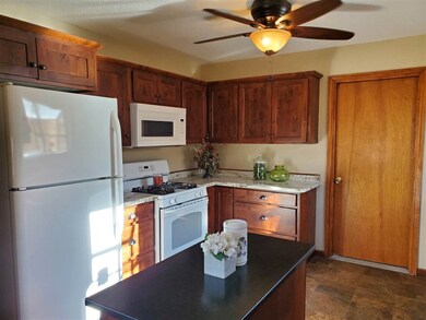 707 Mars Ave, Alamogordo, NM 88310 - photo 2