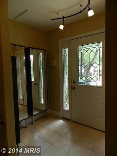 14019 Bauer Dr, Rockville, MD 20853 - photo 2