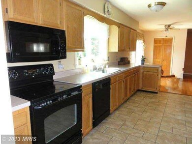 5623 Lasalle Ln, Sykesville, MD 21784 - photo 4