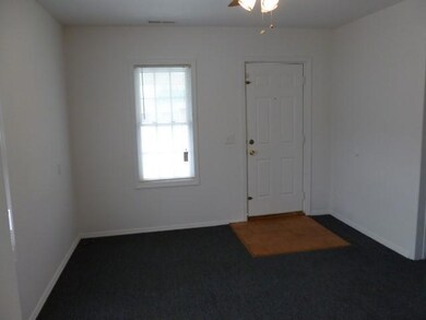 719 Oak St, Manchester, TN 37355 - photo 3