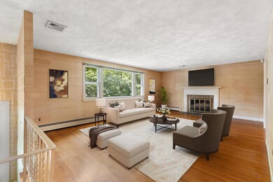 8 Carnegie Place, Lexington, MA 02420 - photo 3